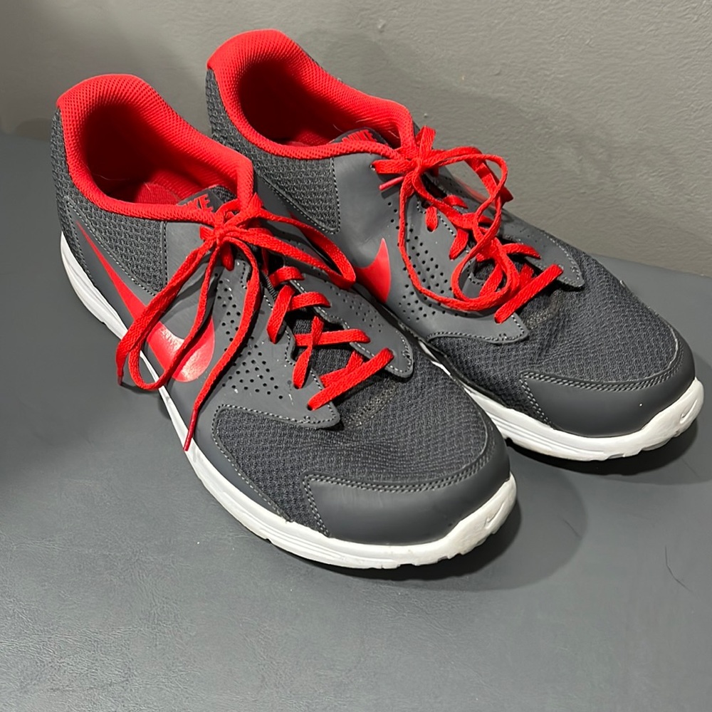Men’s Nike training/running shoes. Men’s size 12